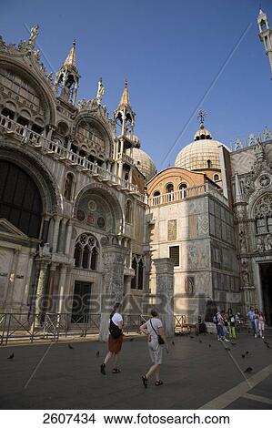Picture - Tourists at square, Doges Palace, St. Mark's Square, Veneto, Venice, Italy . Fotosearch
