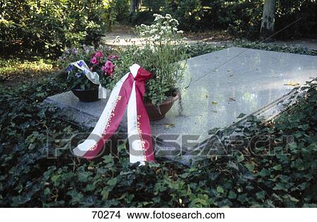 Flowers offered at grave of Richard Cosima Wagner, Bayreuth, Upper Franconia, Bavaria, Germany View Large Photo Image Picture - Flowers offered at grave of Richard Cosima Wagner, Bayreuth, Upper Franconia, Bavaria, Germany . Fotosearch