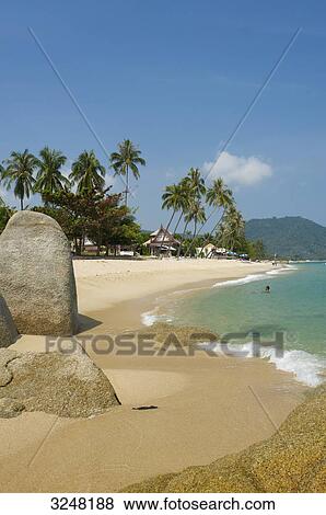 Stock Photo - Lamai Beach, Insel Ko Samui, Thailand . Fotosearch
