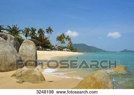 Stock Photo - Lamai Beach, Insel Ko Samui, Thailand . Fotosearch