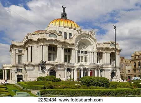 Picture - Lawn in front of opera house, Palacio de Bellas Artes, Mexico City, Mexico . Fotosearch