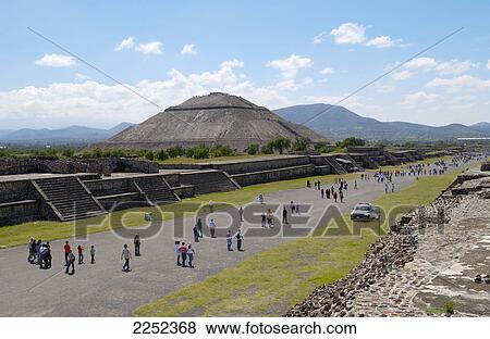 Stock Photo - Tourists at archaeological site, Avanue of the Dead, Teotihuacan, Mexico . Fotosearch