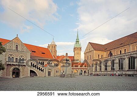 Stock Image - Altstadtmarkt, Braunschweig, Lower Saxony, Germany . Fotosearch