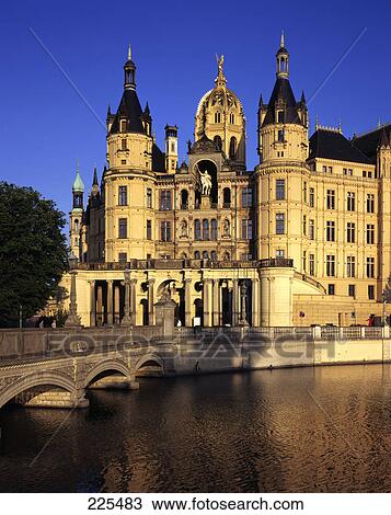 Stock Image - Bridge leading to palace, Mecklenburg-Vorpommern, Germany . Fotosearch