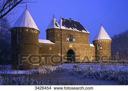 Picture - Castle Vondern, Oberhausen, Ruhr, North Rhine-Westphalia, Germany, Europe . Fotosearch
