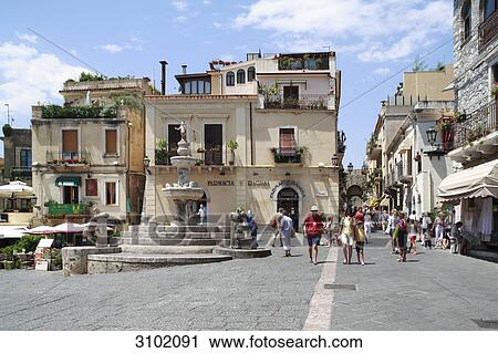 Stock Image - Corso Umberto, Taormina, Italy . Fotosearch