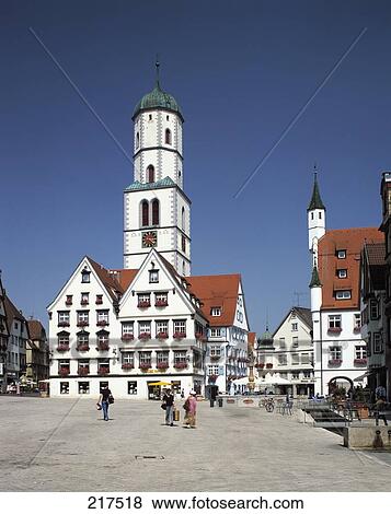Tourists At Market Place In Front Of Parish Church St Martin Church Biberach Baden Wurttemberg Germany Stock Photo Fotosearch