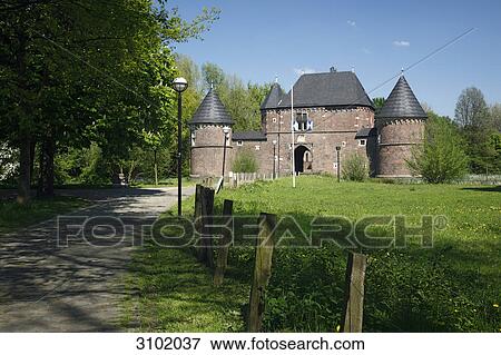 Vondern Castle, Oberhausen, North Rhine-Westphalia, Germany View Large Photo Image Stock Photo - Vondern Castle, Oberhausen, North Rhine-Westphalia, Germany . Fotosearch