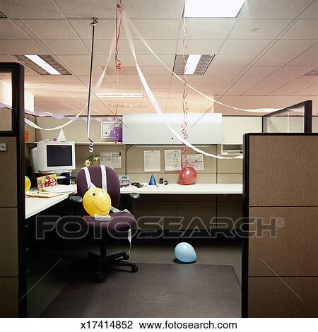 Cubicle Decorated With Balloons And Streamers Stock Image