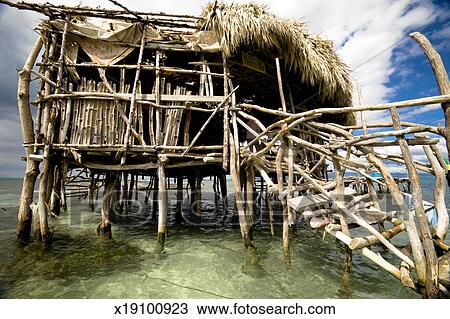 Schließen, ansicht, von, dass, pelikan, bar, a, einfache, hölzerne