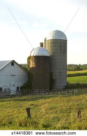 Farm With Barns And Silos Stock Image X14418381 Fotosearch