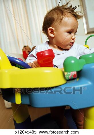 how to close a baby walker