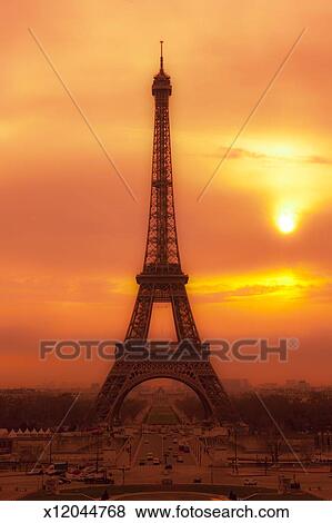 Tour Eiffel à Coucher Soleil Paris Banque De Photo