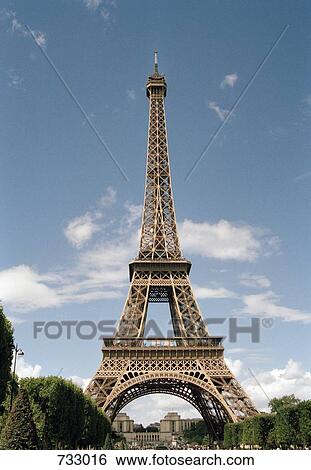 Stock Photograph - The Eiffel Tower, Paris. Fotosearch