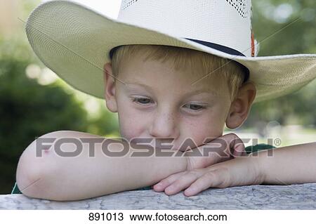 little boy cowboy hat