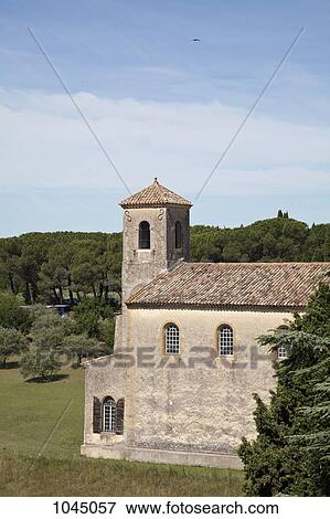 A rural villa, Lourmarin, Provence-Alpes-Cote d'Azur, France View Large Photo Image Stock Photo - A rural villa, Lourmarin, Provence-Alpes-Cote d'Azur, France. Fotosearch