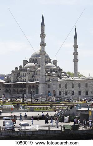 The New Mosque, or Yeni Cami Mosque, in Istanbul, Turkey View Large Photo Image Stock Photo - The New Mosque, or Yeni Cami Mosque, in Istanbul, Turkey. Fotosearch
