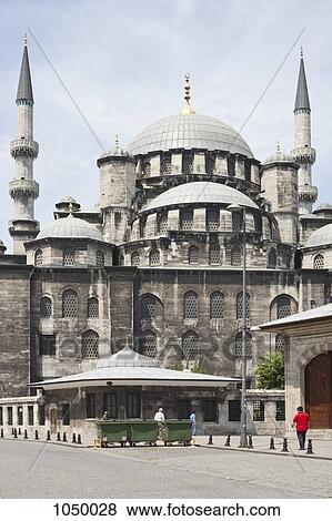 The New Mosque, or Yeni Cami Mosque, in Istanbul, Turkey View Large Photo Image Stock Photo - The New Mosque, or Yeni Cami Mosque, in Istanbul, Turkey. Fotosearch