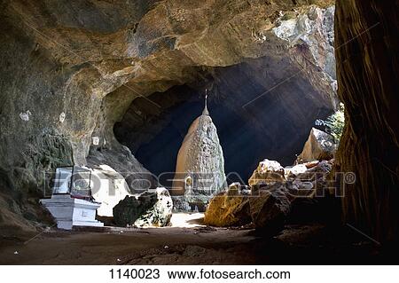 A Buddhist shrine in a cave, Hpa-An, Kayin State, Burma View Large Photo Image Stock Image - A Buddhist shrine in a cave, Hpa-An, Kayin State, Burma. Fotosearch