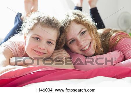 Picture - Sisters portrait. Fotosearch