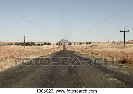 Stock Image - The way forward, diminishing perspective. Fotosearch