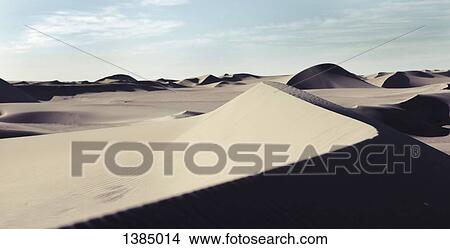 Picture - "Sand dunes at Taklimakan desert, Xinjiang province, China". Fotosearch