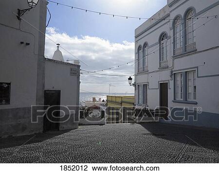 Sunny oceanfront town and buildings, Santa Cruz de La Palma, Spain View Large Photo Image Stock Image - Sunny oceanfront town and buildings, Santa Cruz de La Palma, Spain. Fotosearch