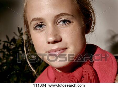 Woman smiling View Large Photo Image Picture - Woman smiling. Fotosearch