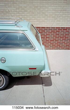 Picture - Rear of station wagon. Fotosearch