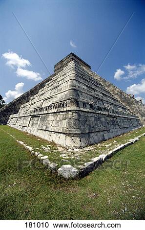 Kulkulcán pyramid, Chichén Itzà, Yucatan, Mexico View Large Photo Image Stock Image - Kulkulcán pyramid, Chichén Itzà, Yucatan, Mexico. Fotosearch