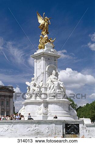 Stock Image - Queen Victoria Memorial, Buckingham Palace, London, England. Fotosearch