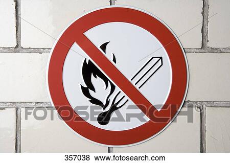 Stock Photo - ‘No matches’ sign. Fotosearch