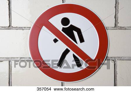 ‘No Thoroughfare’ sign View Large Photo Image Picture - ‘No Thoroughfare’ sign. Fotosearch