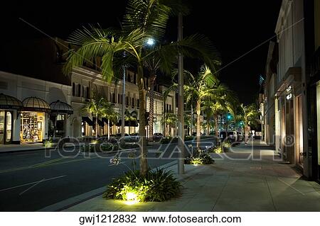 歩道 において ロデオ ドライブ 夜で ロサンゼルス カリフォルニア アメリカ ストックイメージ Gwj Fotosearch