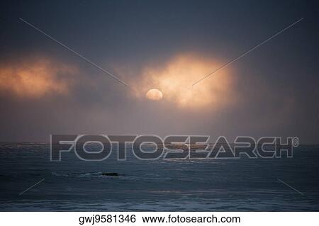 Stock Photograph - Panoramic view of the Pacific Ocean. Fotosearch