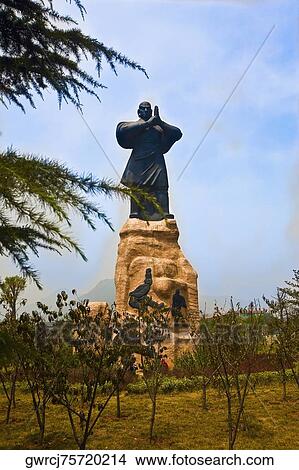 Picture - Low angle view of a statue of a monk, Songyang Academy, Shaolin Monastery, Henan Province, China. Fotosearch