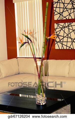Picture - Plant vase on a table. Fotosearch
