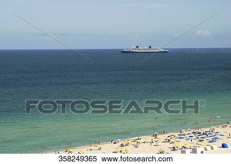 Stock Photography - Cruise ship in the sea. Fotosearch