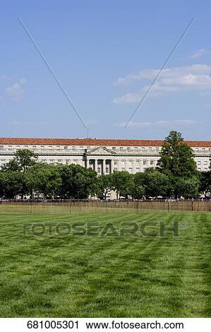 Stock Image - Lawn in front of a government building, United States Department of Commerce, Washington DC, USA. Fotosearch