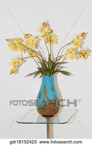 Flower vase on a stand View Large Photo Image Stock Image - Flower vase on a stand. Fotosearch