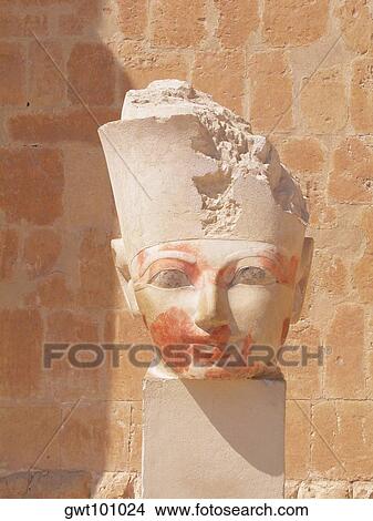 Picture - Close-up of a statue, Egypt. Fotosearch