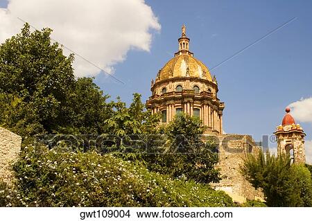 Picture - Low angle view of a building, Mexico. Fotosearch