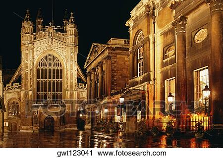Stock Image - Front view of The Bath Abbey at night, England. Fotosearch