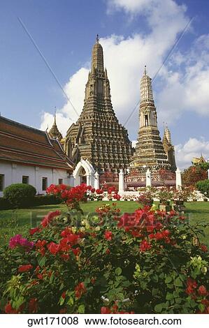 Stock Photo - Garden in front of a temple, Wat Arun, Bangkok, Thailand. Fotosearch