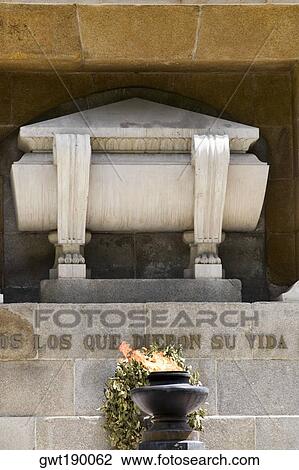 Close-up of a monument, Madrid, Spain View Large Photo Image Stock Image - Close-up of a monument, Madrid, Spain. Fotosearch