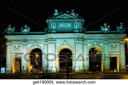 Memorial gate lit up at night, Alcala Gate, Madrid, Spain View Large Photo Image Stock Photography - Memorial gate lit up at night, Alcala Gate, Madrid, Spain. Fotosearch
