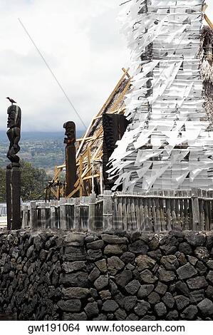 Picture - Wooden fence in front of a temple, Ahuena Heiau, Kailua-Kona, Kona, Big Island, Hawaii Islands, USA. Fotosearch