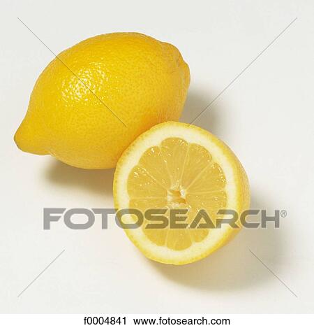 中 フルーツ 柑橘系の果物 レモン 黄色 Aliment ストックイメージ F Fotosearch