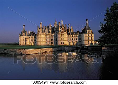 Picture - castle, sunset, setting sun, Centre, Chambord, Castle of Chambord, Europe. Fotosearch