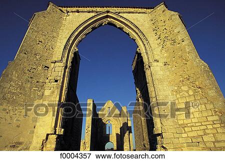 Stock Photo - Christian architecture, vestige, ruin, christianity, christianism, christian religion, arch. Fotosearch